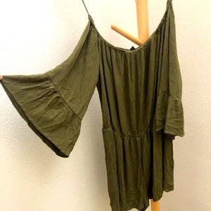 Off shoulder romper